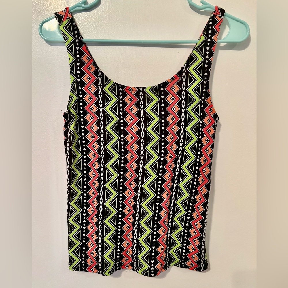 Neon colored geometric pattern tank top - Picture 8 of 9